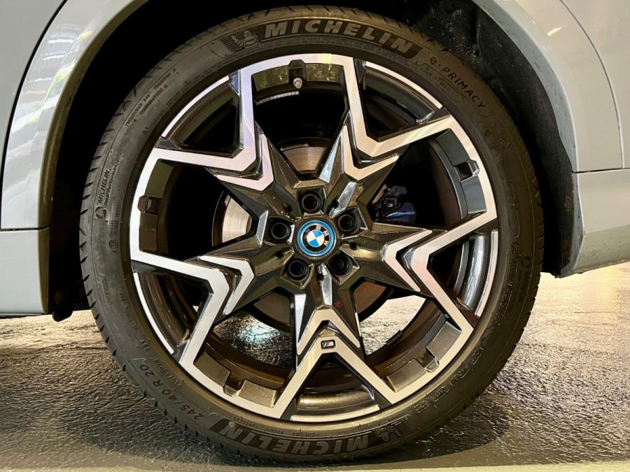 iX2 xDrive30 M Sport - Image 10